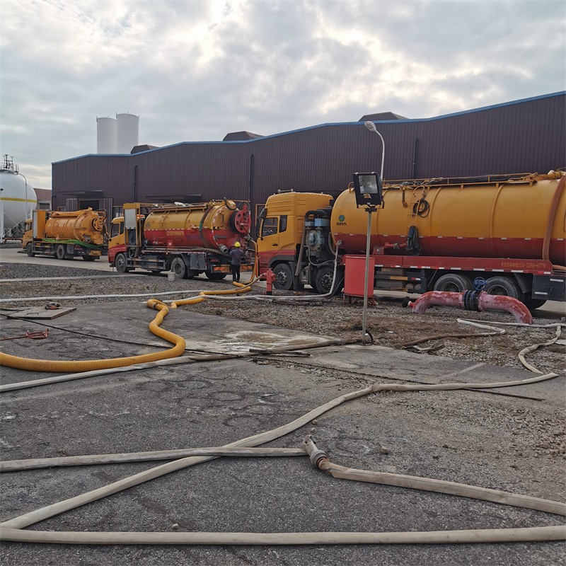 沔城回族镇污水池清理